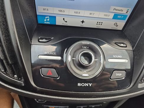 Used 2017 Ford Escape Titanium AWD/4WD image 23
