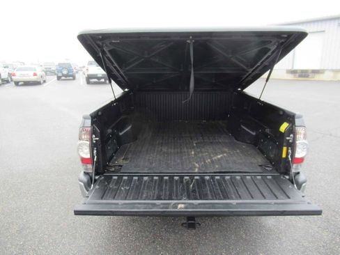 Used 2012 Toyota Tacoma 2WD Access Cab w/ SR5 Pkg image 18