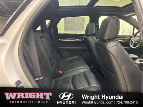 Used 2017 Cadillac XT5 Platinum AWD/4WD image 16