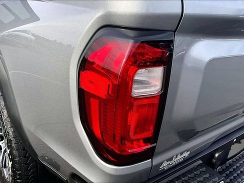 Used 2023 GMC Canyon AT4 w/ AT4 Premium Package AWD/4WD image 29