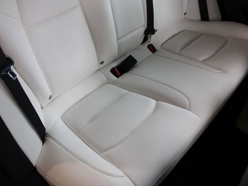 Used 2020 Tesla Model 3 Performance image 32