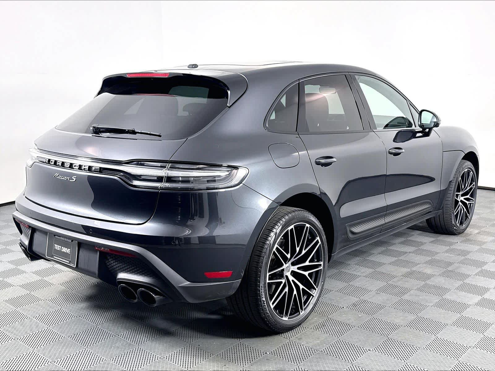 Certified 2023 Porsche Macan S AWD/4WD image 7