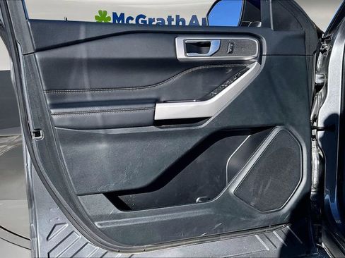 Used 2024 Ford Explorer XLT w/ Equipment Group 202A image 21