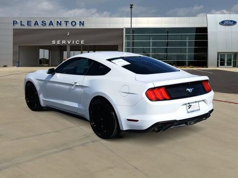 Used 2020 Ford Mustang Coupe RWD image 3