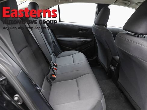 Used 2025 Toyota Corolla LE FWD image 22