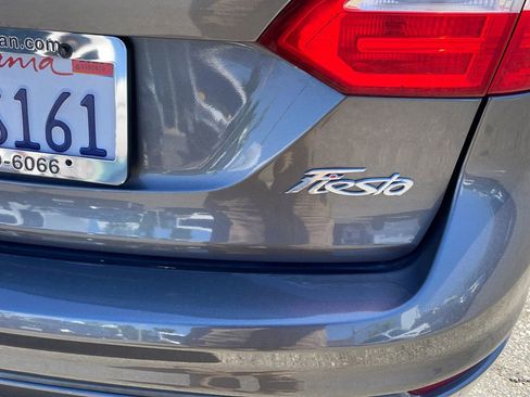 Used 2014 Ford Fiesta SE FWD image 38