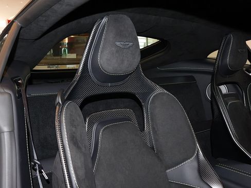 Used 2023 Aston Martin V12 Vantage RWD image 23