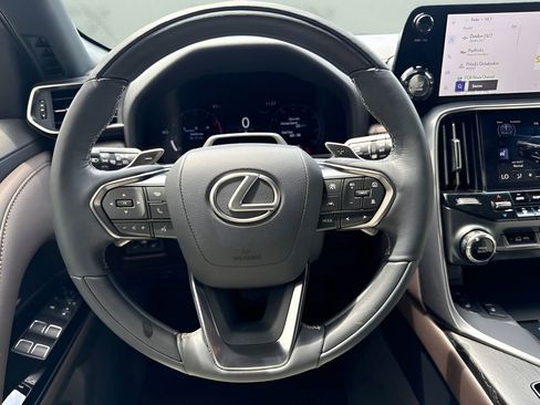 Used 2025 Lexus LX 600 4WD w/ Accessory Package (2T) image 16