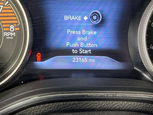 Used 2022 Jeep Cherokee Limited image 12