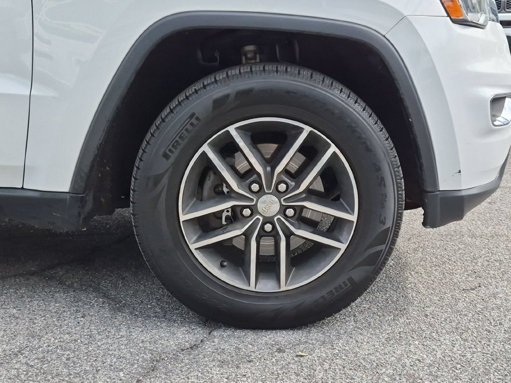 Used 2018 Jeep Grand Cherokee Limited AWD/4WD image 29