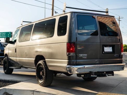 Used 2006 Ford E-350 and Econoline 350 XL RWD image 5