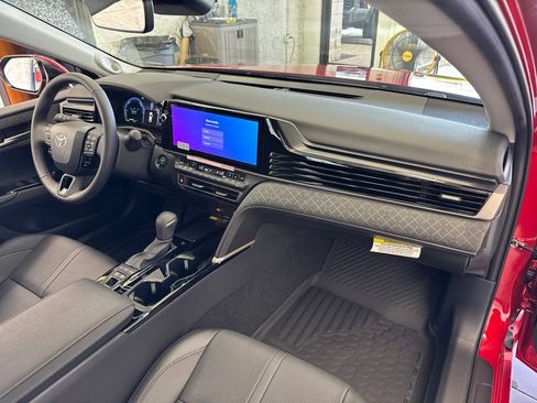 Used 2026 Toyota Camry XLE w/ Premium Package FWD image 50