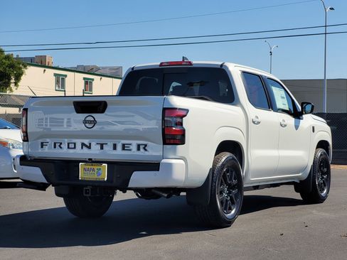 New 2026 Nissan Frontier SV w/ Tow Package image 5