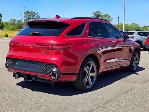 Used 2022 Genesis GV70 3.5T Sport w/ Sport Prestige Package AWD/4WD image 8
