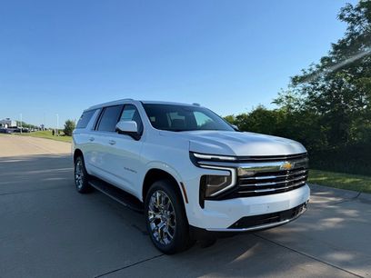 New 2026 Chevrolet Suburban LT w/ Comfort Package