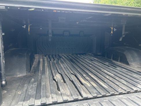 Used 2022 GMC Sierra 1500 Denali w/ Denali Reserve Package image 33