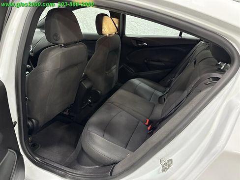 Used 2017 Chevrolet Cruze LT w/ RS Package image 9