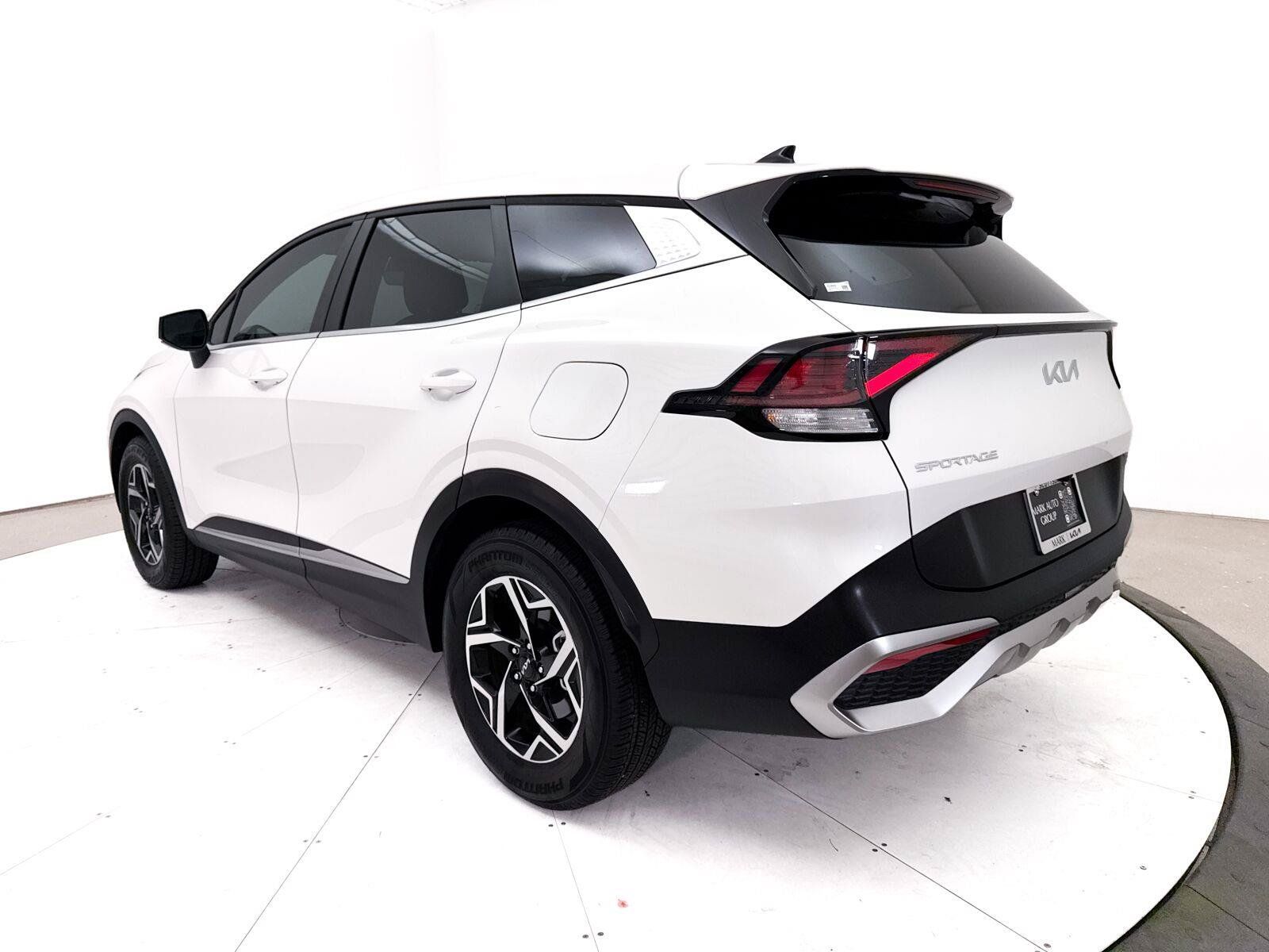 Used 2023 Kia Sportage LX FWD image 15