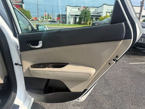 Used 2016 Kia Optima EX w/ Premium Package FWD image 23