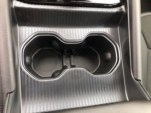 New 2025 Jeep Grand Cherokee Altitude image 32