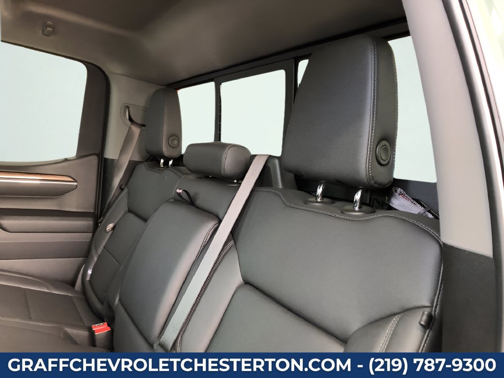 Used 2025 Chevrolet Silverado 1500 LT Trail Boss w/ Convenience Package II AWD/4WD image 9