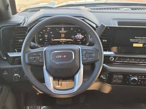 New 2026 GMC Sierra 1500 SLT image 9