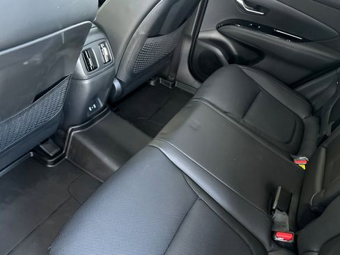 New 2025 Hyundai Tucson Limited image 12
