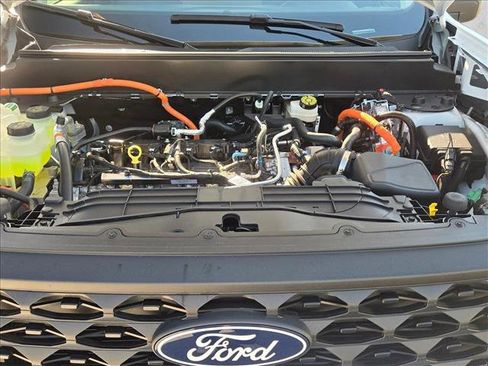 New 2026 Ford Maverick XL image 16