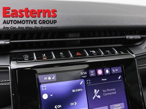 Used 2024 Jeep Grand Cherokee Laredo AWD/4WD image 20
