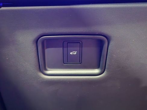 Used 2024 Land Rover Range Rover Long Wheelbase Autobiography image 41