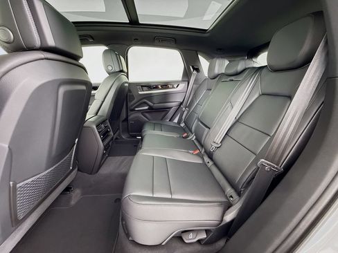New 2026 Porsche Cayenne AWD/4WD image 24