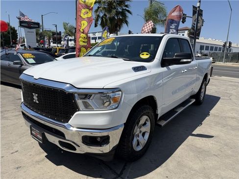 Used 2019 RAM 1500 Big Horn AWD/4WD image 3