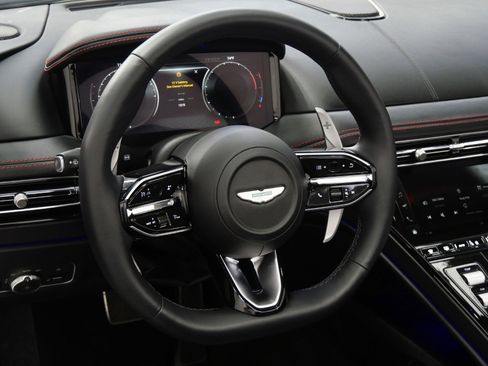 Used 2025 Aston Martin DB12 Convertible RWD image 15