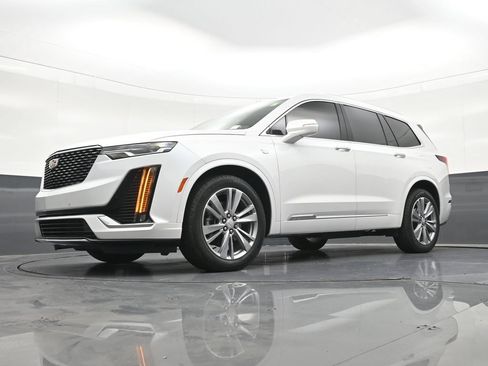 Used 2024 Cadillac XT6 Premium Luxury FWD image 24