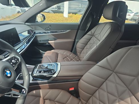 Used 2026 BMW 740i RWD image 4