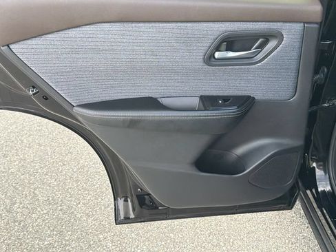 Used 2023 Nissan Rogue SV FWD image 21