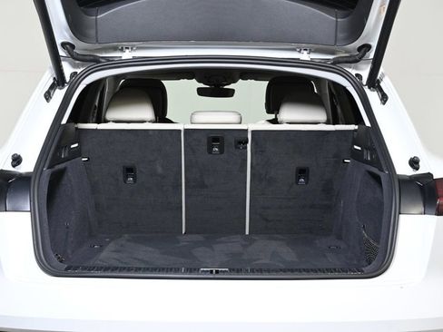 Certified 2024 Audi Q8 e-tron Premium image 21