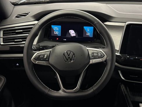 New 2026 Volkswagen Atlas Cross Sport SE image 9