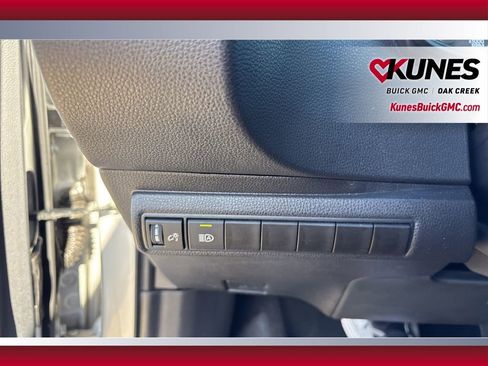 Used 2025 Toyota Corolla LE image 16