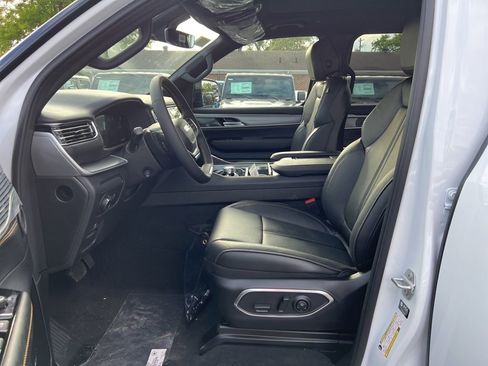 New 2026 Jeep Grand Wagoneer L 4WD image 6