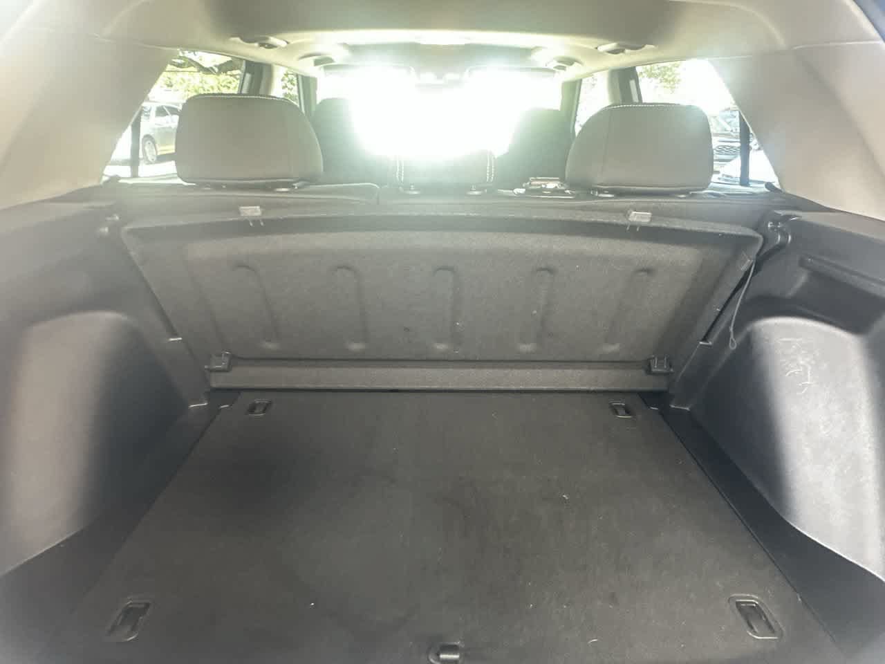 Used 2024 Hyundai Venue SEL FWD image 25