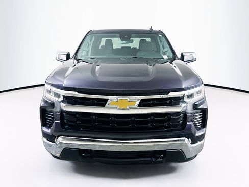 Used 2023 Chevrolet Silverado 1500 LT image 2