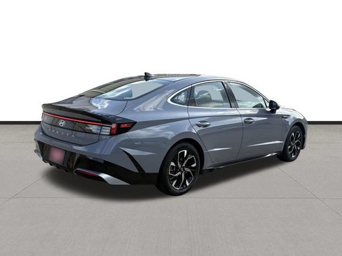 Used 2024 Hyundai Sonata SEL FWD image 5