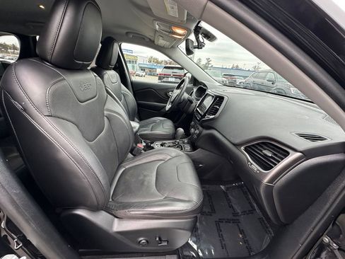 Used 2020 Jeep Cherokee Limited image 22