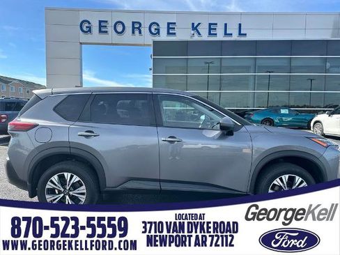 Used 2023 Nissan Rogue SV image 1