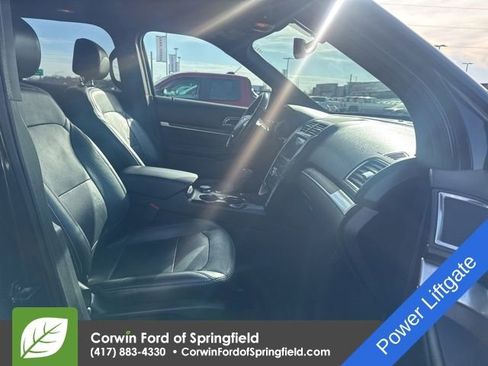 Used 2017 Ford Explorer Limited image 9