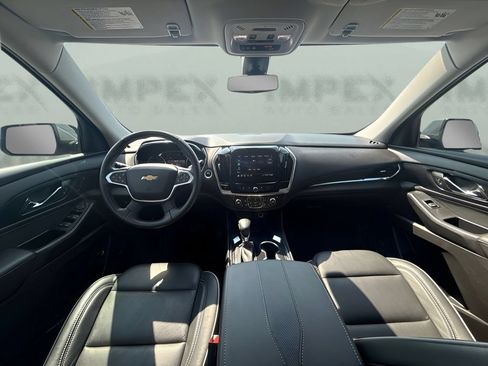 Used 2021 Chevrolet Traverse High Country FWD image 9