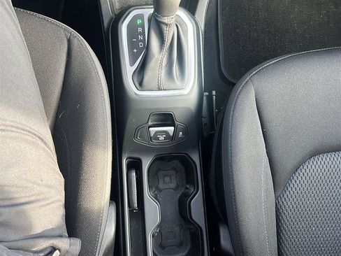 Used 2019 Jeep Renegade Altitude w/ Quick Order Package 2XM image 6