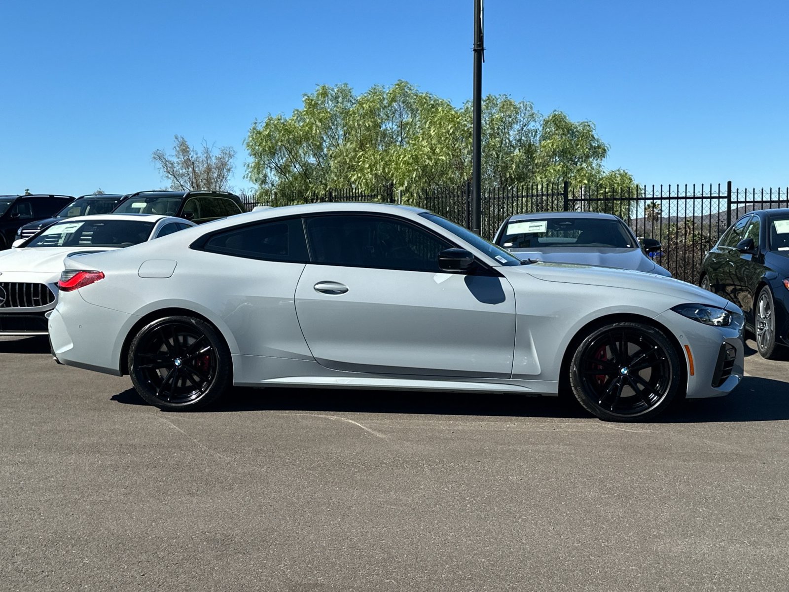 Used 2024 BMW M440i Coupe RWD image 2