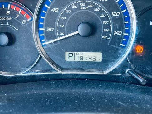 Used 2010 Subaru Forester 2.5X Premium image 32